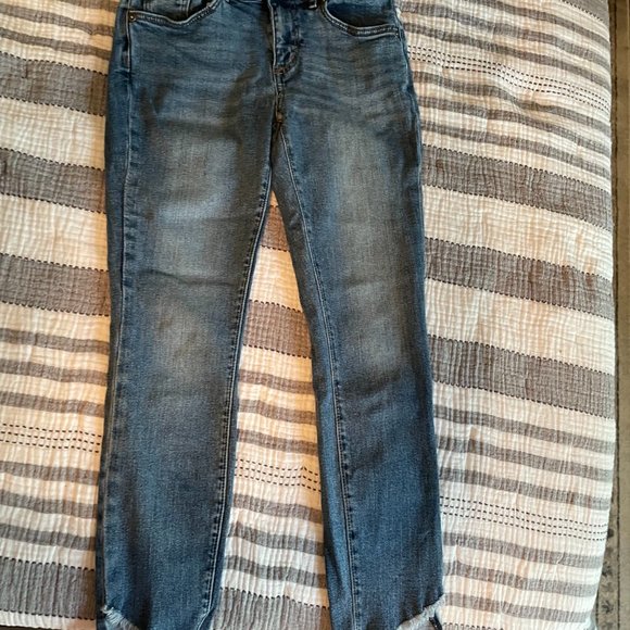 00S LOFT Outlet Petite Jeans (Skinny Ankle/Angle Cut) - Picture 4 of 4